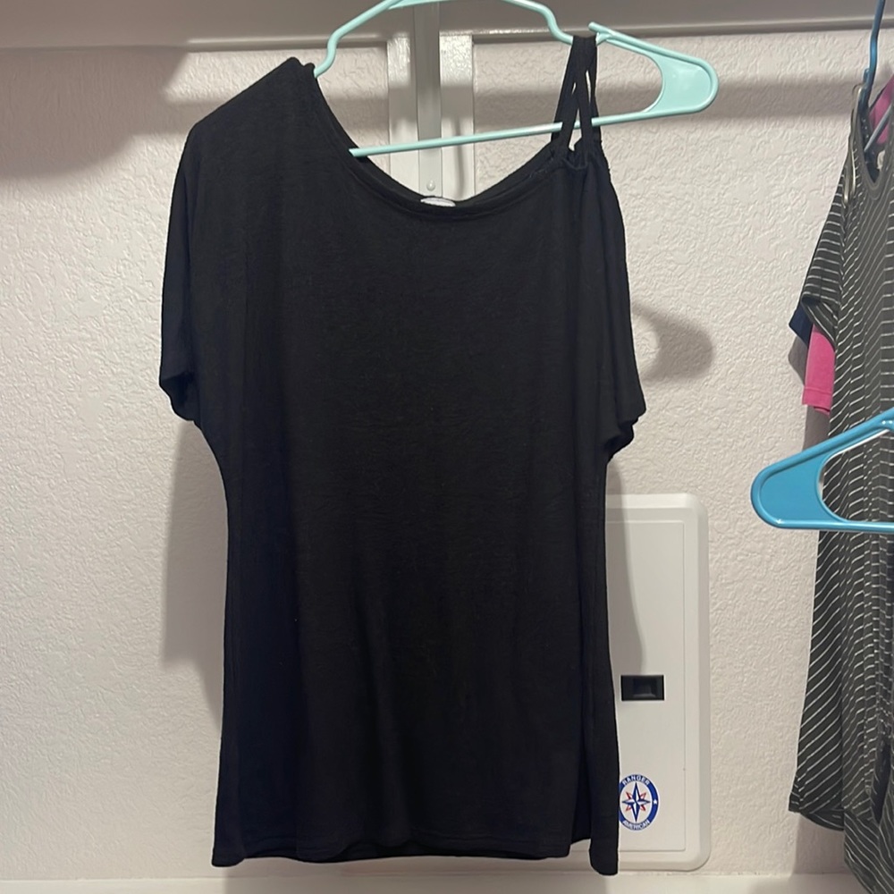 Black shirt